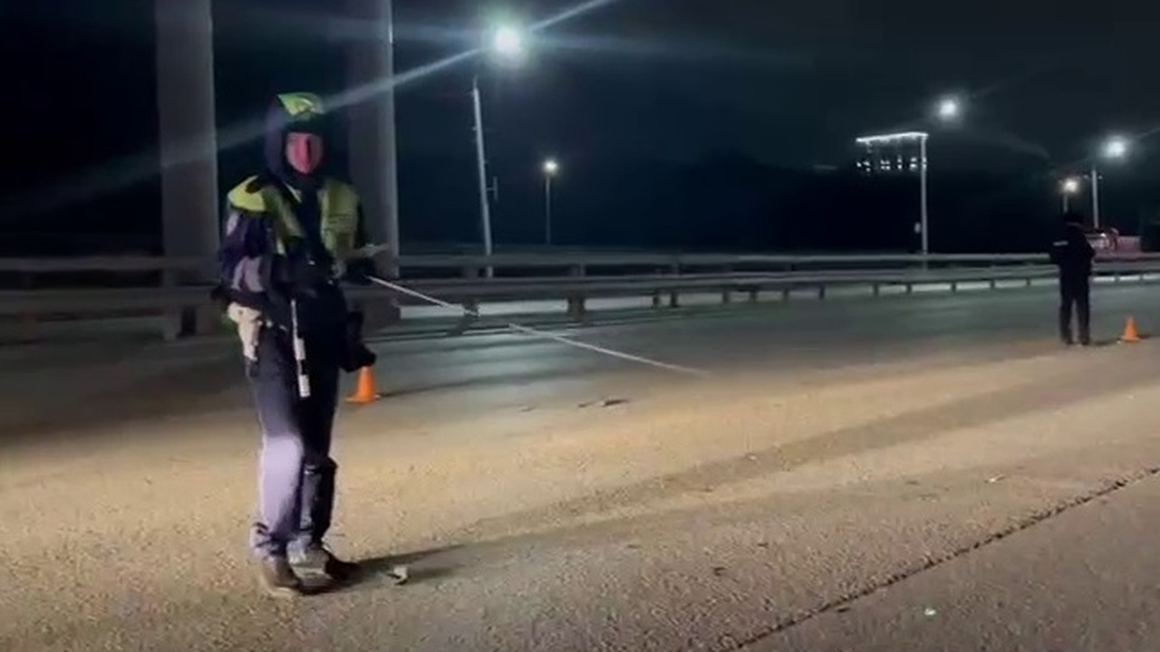 На проспекте Салавата Юлаева в Уфе насмерть сбили мужчину ДТП произошло сегодня во втором часу ночи, сооб...