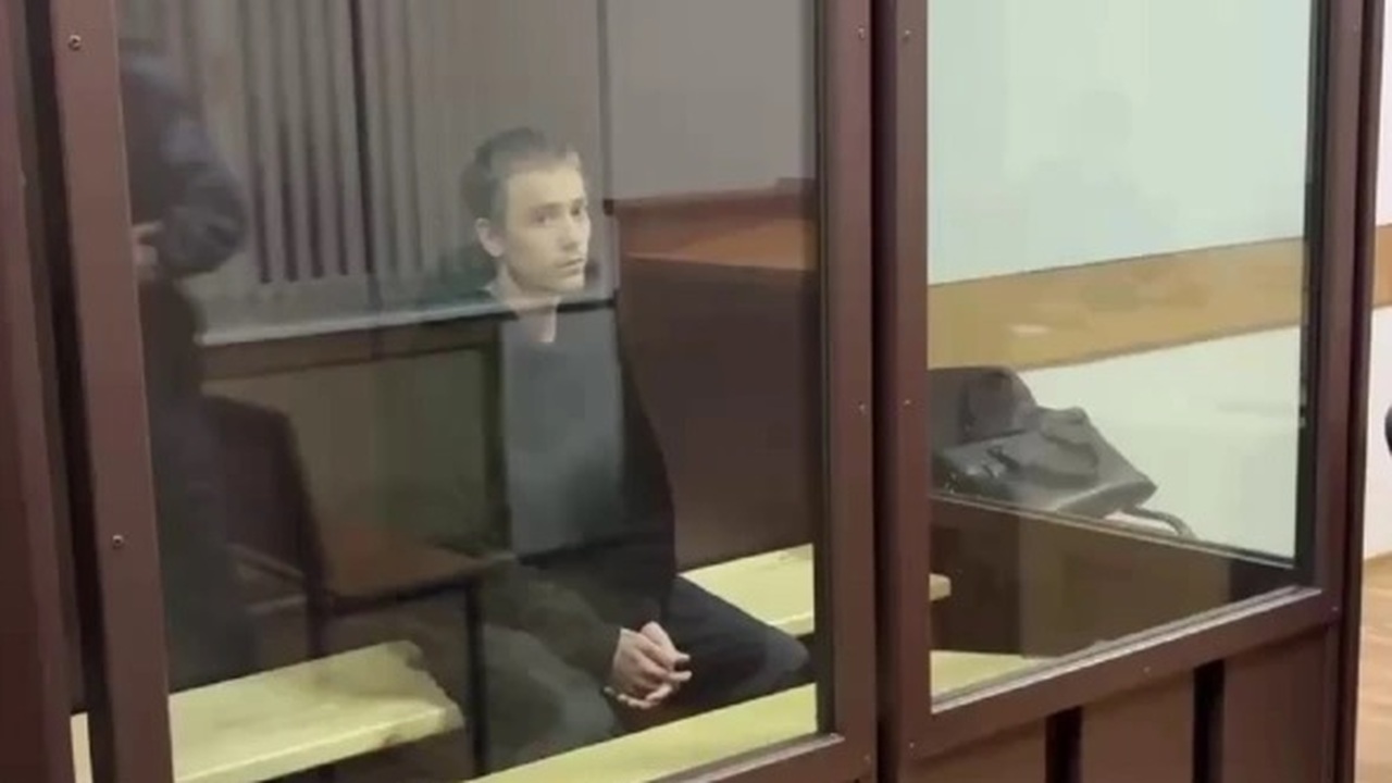 В Уфе арестовали курьера, забравшего 12,5 млн рублей у отца погибшего бойца В Уфе арестовали 23-летнего парня из Новосибирс...