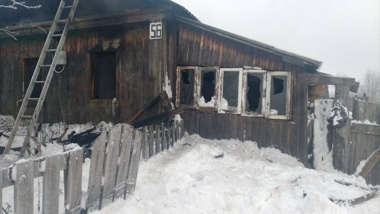 Два человека погибли при пожарах в Мелеузовском...