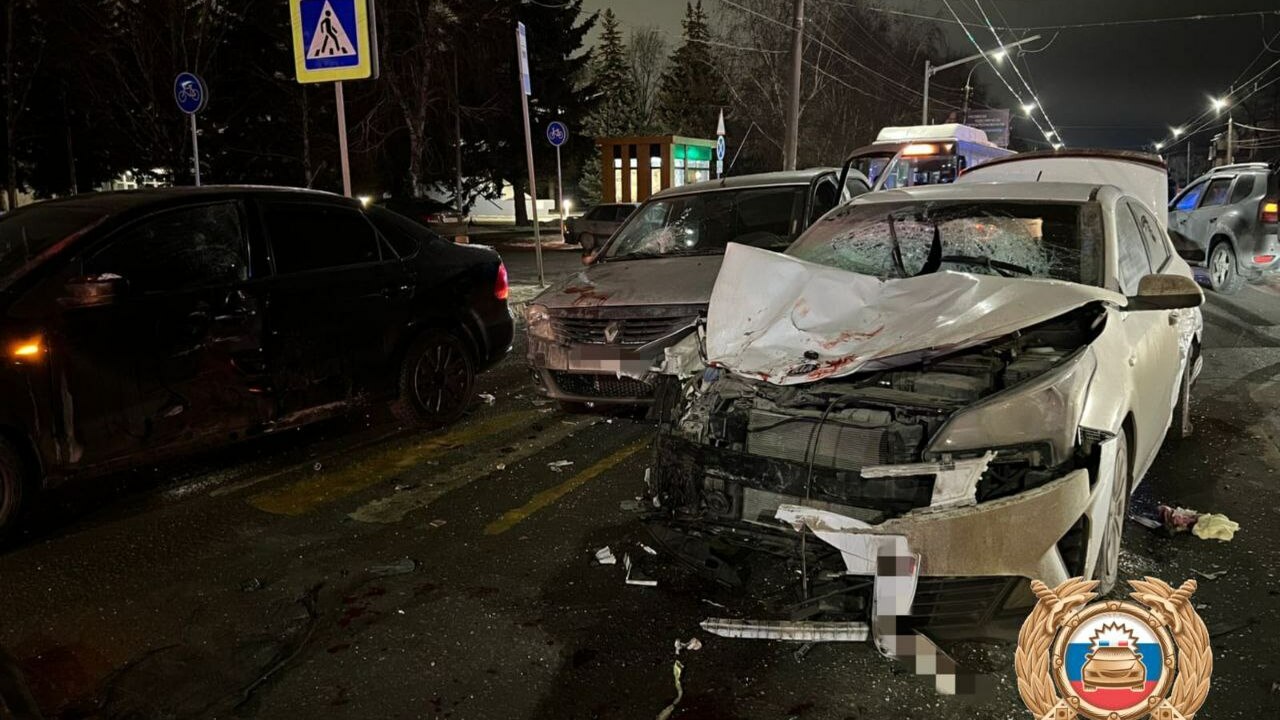 В Уфе накануне вечером на улице Сельской Богоро...