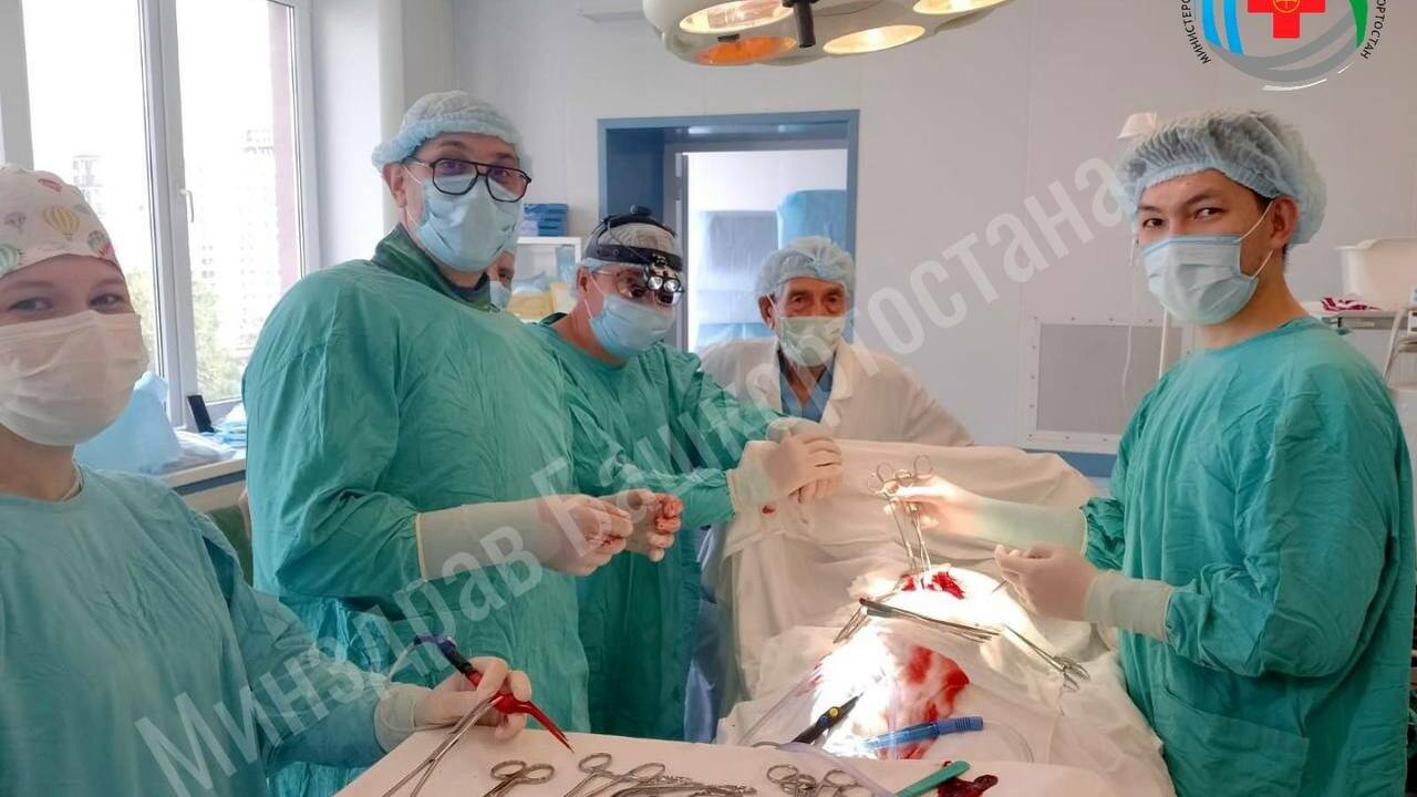 В Уфе спасли школьницу с пулевым ранением сердца В Уфе врачи РДКБ и кардиодиспансера спасли 11-л...