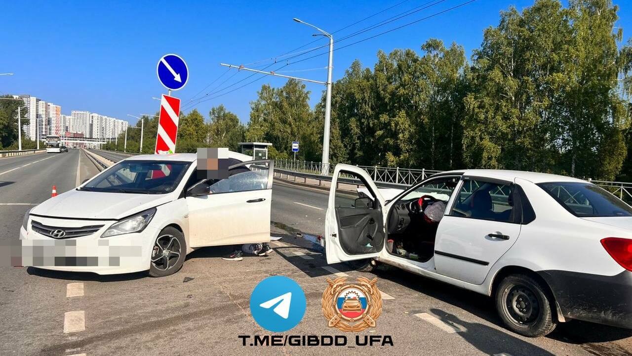 В ДТП в Уфе пострадал 17-летний курсант автошколы Вчера утром на проспекте Дружбы Народов в Уфе п...