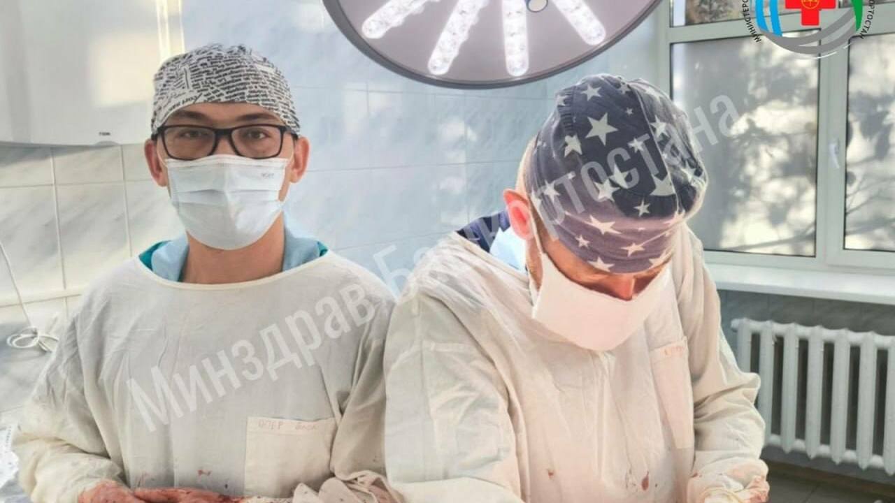 В Башкирии врачи спасли мужчину с ножевым ранением сердца В Кумертау в приемный покой местной больницы до...