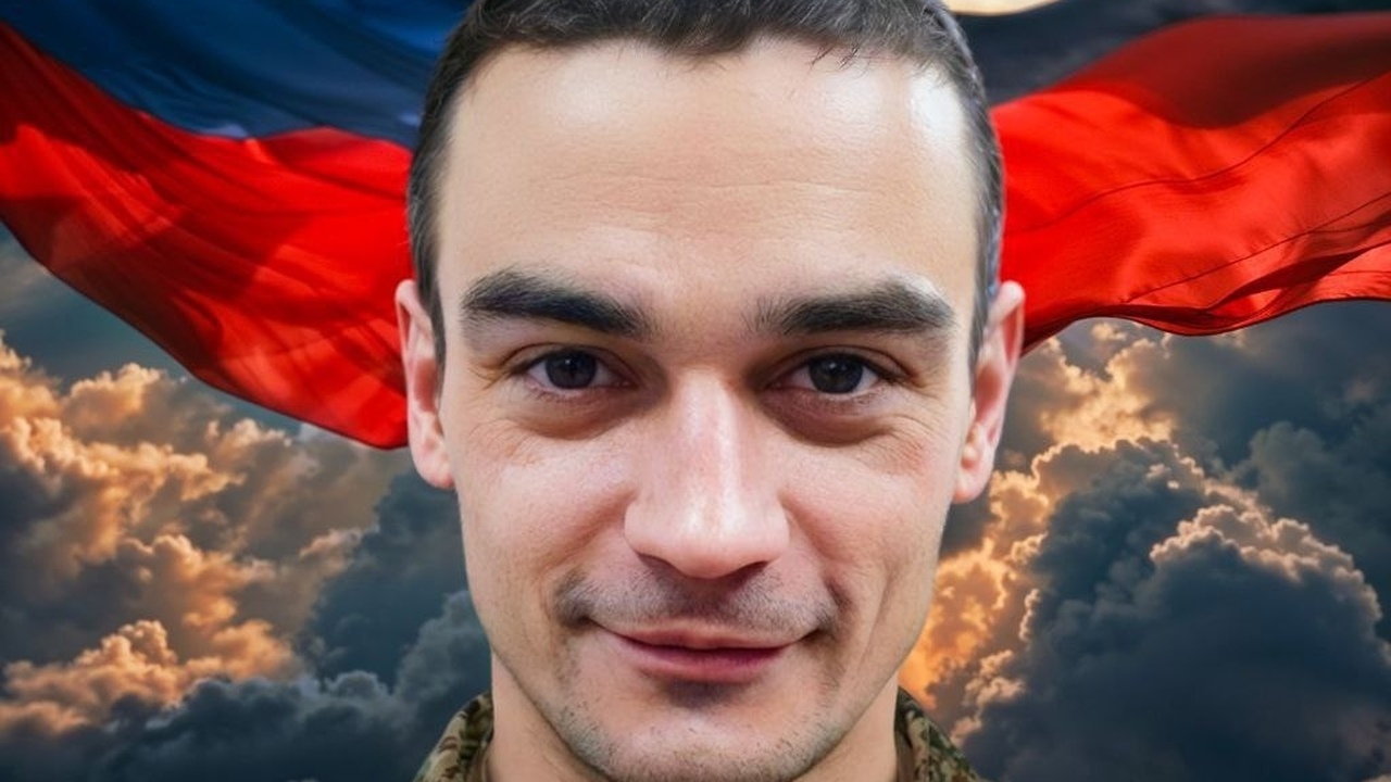 По примеру родного брата: в Башкирии простились с погибшим в ходе СВО Эльдаром Манаповым В Белорецке накануне простились с погибшим в хо...