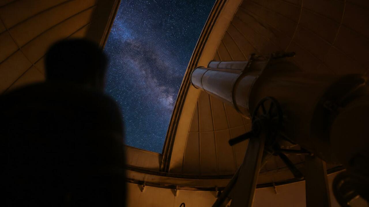 Астрономы с помощью телескопа JWST обнаружили к...