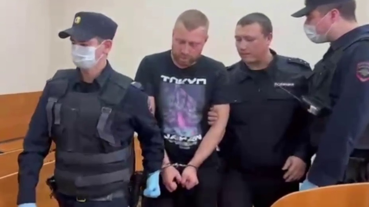 В Уфе арестовали мужчину, который выбросил дочь с четвертого этажа В Уфе арестовали 34-летнего горожанина, который...