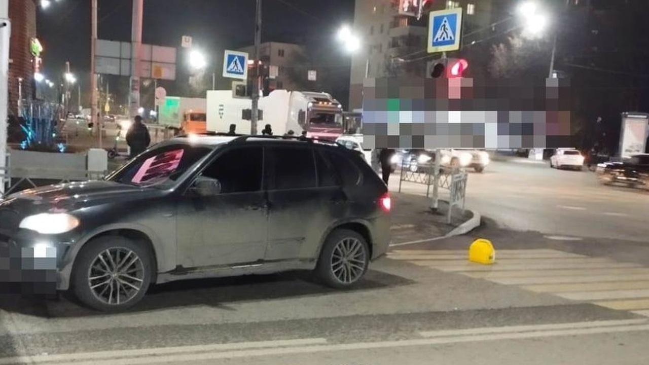 Водитель BMW сбил женщину с ребенком на переходе в Уфе В понедельник вечером в Уфе на улице Города Гал...