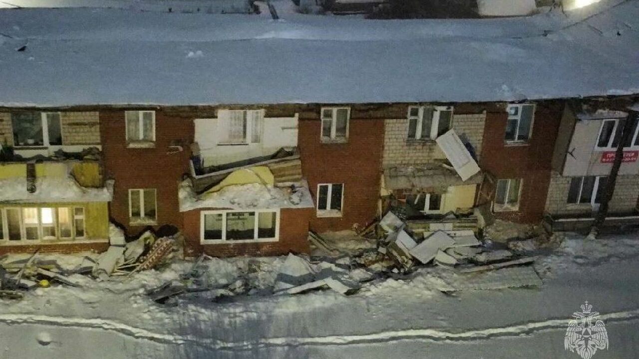 Сегодня утром в многоквартирном доме в селе Куш...