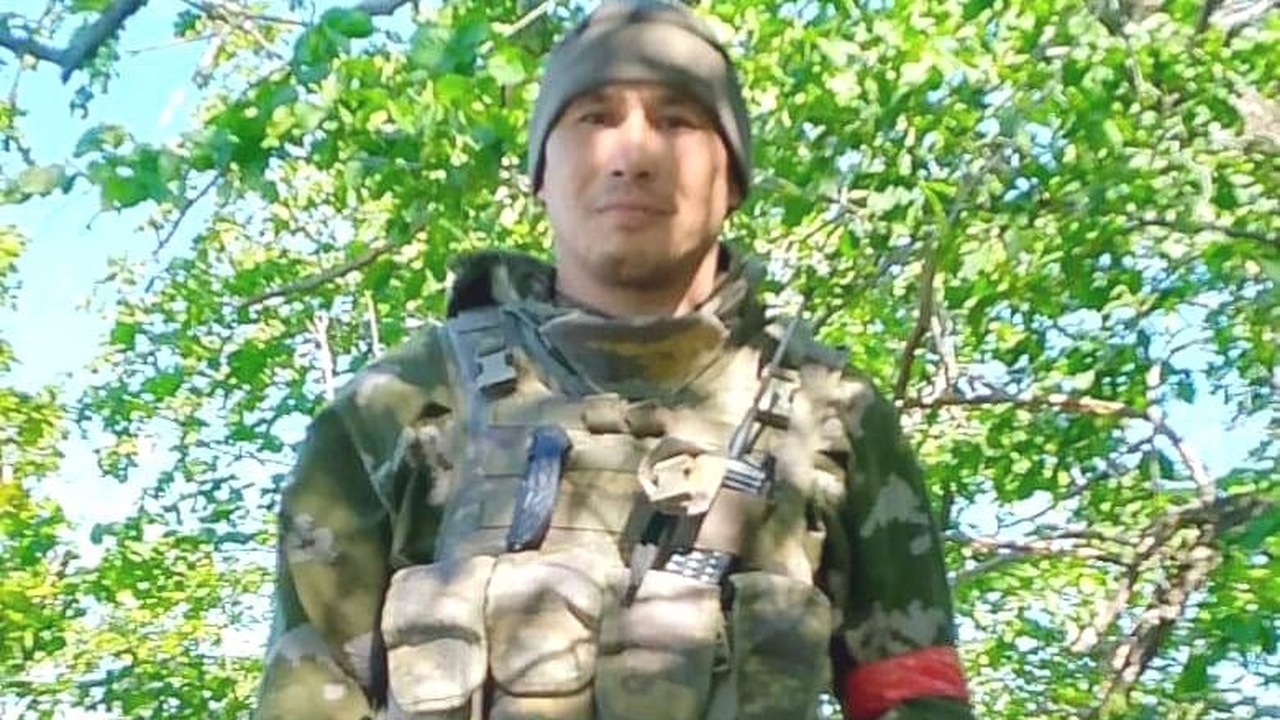 В Башкирии простились с погибшим в ходе СВО командиром отделения Алмасом Губайдуллиным Накануне в селе Юлдашево Учалинского района про...