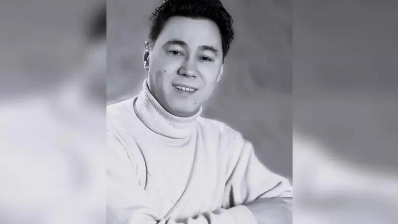 Артист ансамбля народного танца имени Гаскарова...