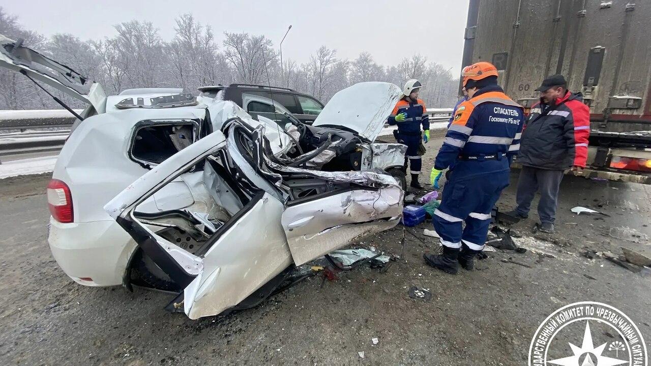 В Башкирии на 1457-м километре трассы М-5 утром...