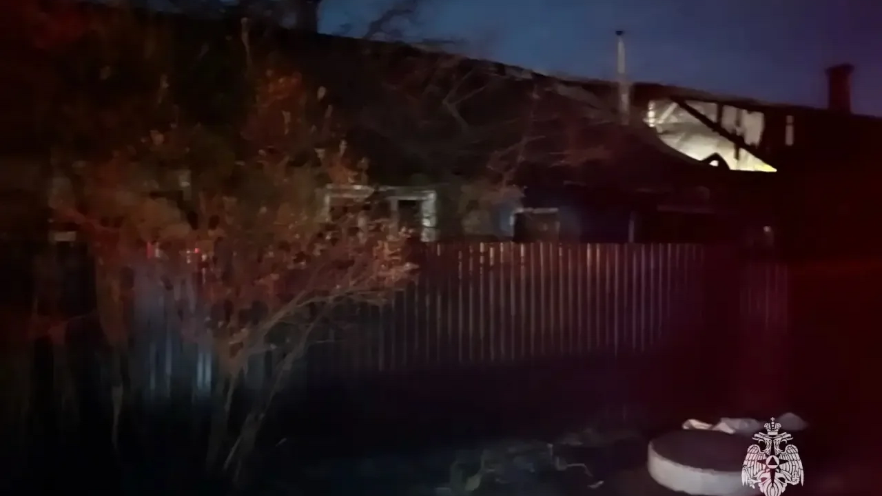 Пенсионер пострадал при пожаре в четырехквартирном доме в Башкирии В Иглино вчера вечером произошел пожар в четыре...