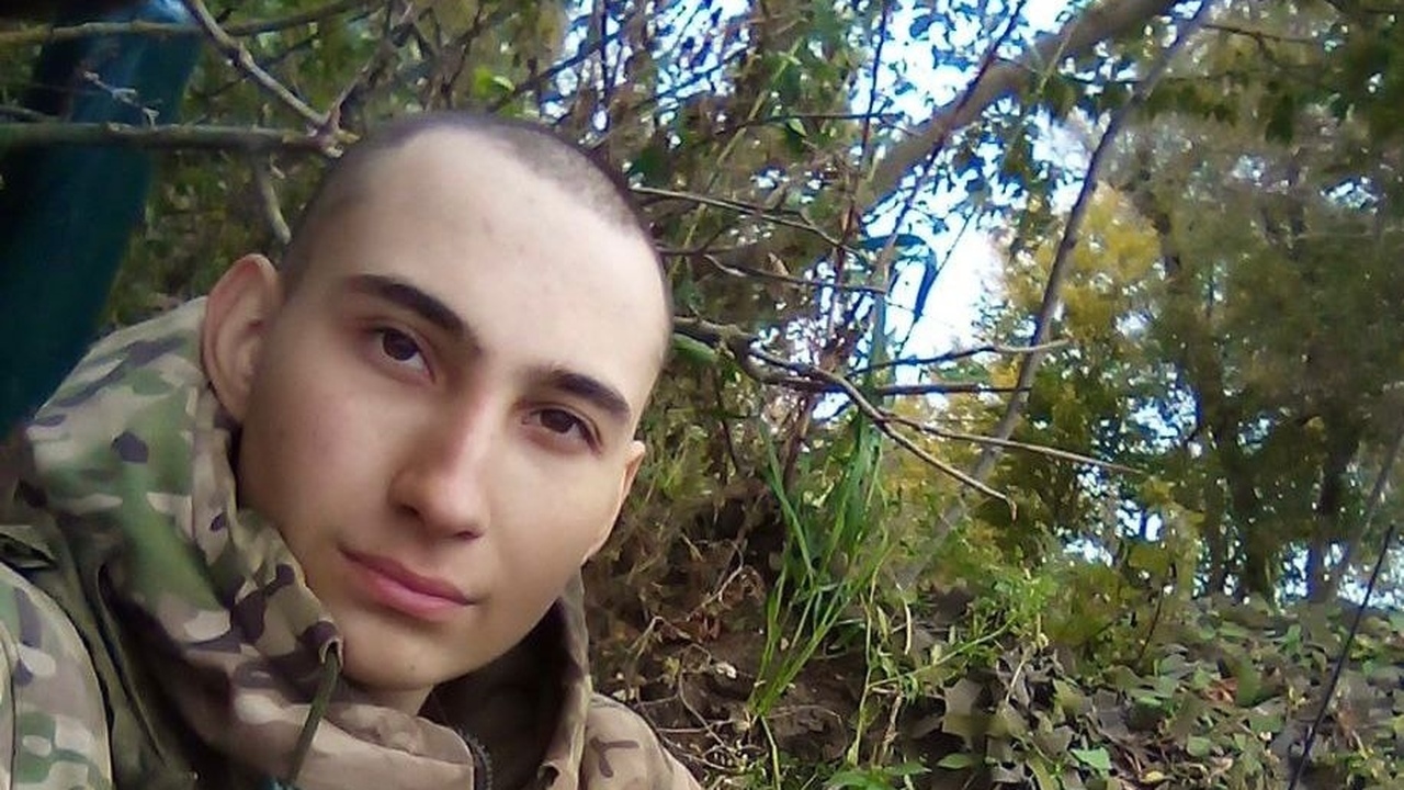 В Башкирии простились с рядовым срочной службы, погибшим в Белгородской области В Белорецке на Аллее героев сегодня похоронили ...
