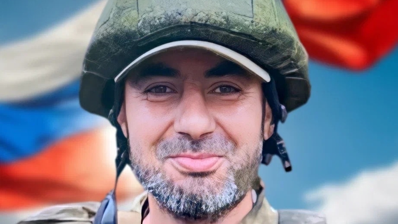 Выжил в Чечне и погиб в ходе СВО: в Башкирии прощаются с Динаром Магсумовым В Белорецке сегодня прощаются с бойцом СВО Дина...