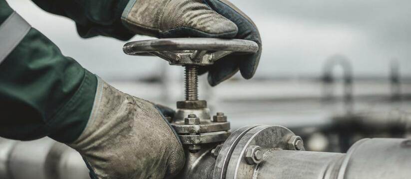 Уфимцы жалуются на лужу у остановки после дождя...