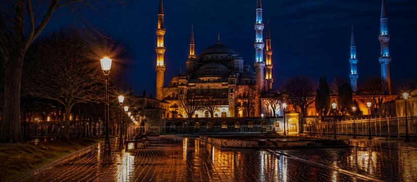 В Уфе мечеть «Ар-Рахим» засияла новой подсветкой В Уфе мечеть «Ар-Рахим» начала тестировать нову...