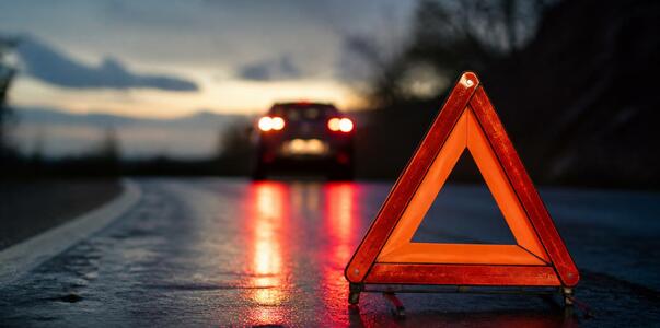 В Уфе спасатели вытащили девушку из смятой посл...