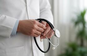 В Башкирии врачи спасли мужчину с ножевым ранен...