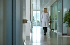 В Башкирии 17-летняя девушка после ножевых удар...