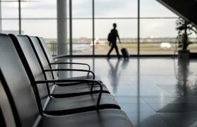 В аэропорту Уфы массово задерживаются рейсы из-...