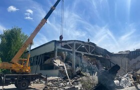 Получивший ожоги при взрыве на заводе в Башкири...